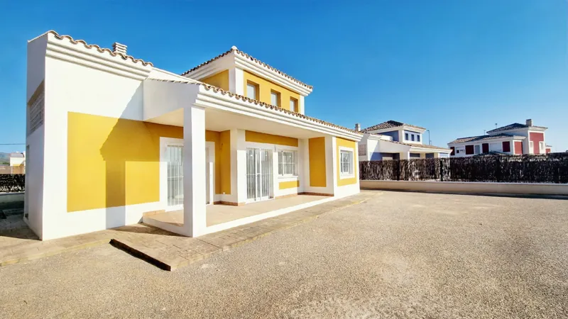 Villas en parcelas amplias en Lorca