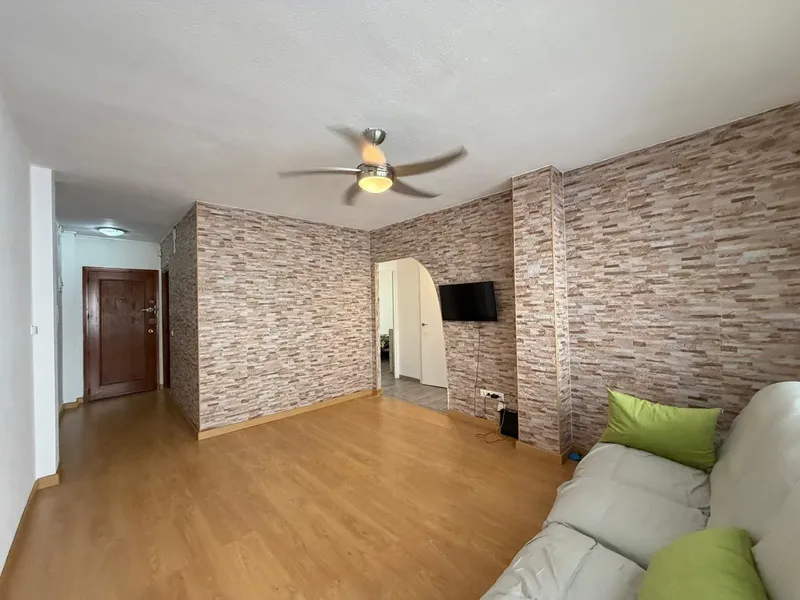 APARTMENT 250 METERS FROM PLAYA DEL CURA AND PLAYA LOS LOCOS. 2 BEDROOMS. 1 BATHROOM. BUILT AREA OF 79 M2.
