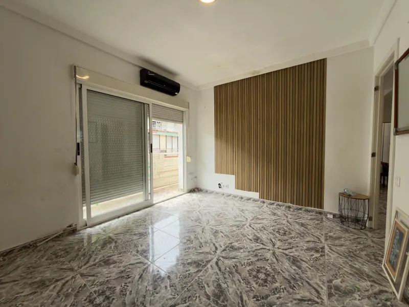 Gran oportunidad piso con 4 dormitorios y 2 baños cerca de Museo Marq en Alicante en venta