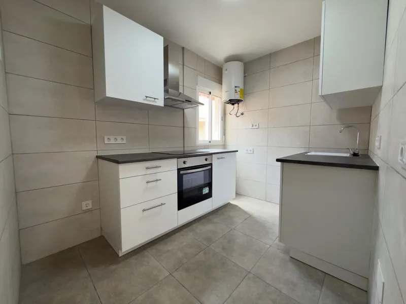 PISO CON REFORMA DE ALTA CALIDAD DE 3 HABITACIONES – LISTO PARA ENTRAR – ZONA JUAN 23 EN ALICANTE