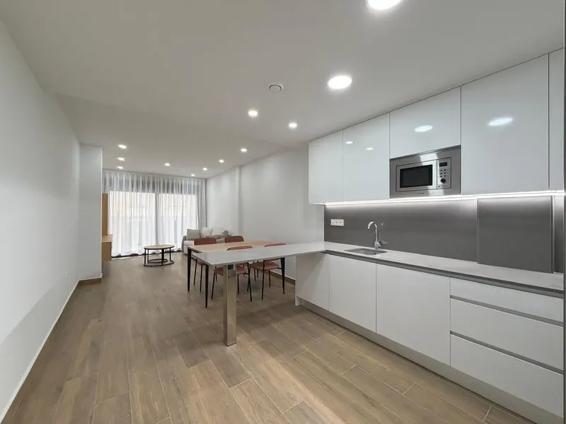 NEW APARTMENT IN THE RESIDENTIAL COMPLEX "ALEGRA 21" WITH INCLUDED GARAGE. 2 BEDROOMS. 2 BATHROOMS. 103 M2. POOL + SAUNA + BARBECUE.