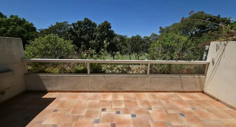 ESPECTACULAR VIVIENDA CON TERRAZA ENORME EN PRIMERA LÍNEA DE GOLF EN PLAYA DE SAN JUAN