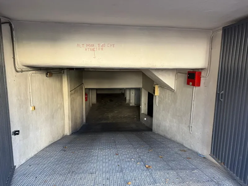 Plaza de Parking en avenida Habaneras