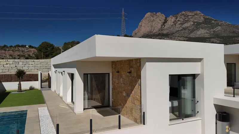 Modern villa in Finestrat