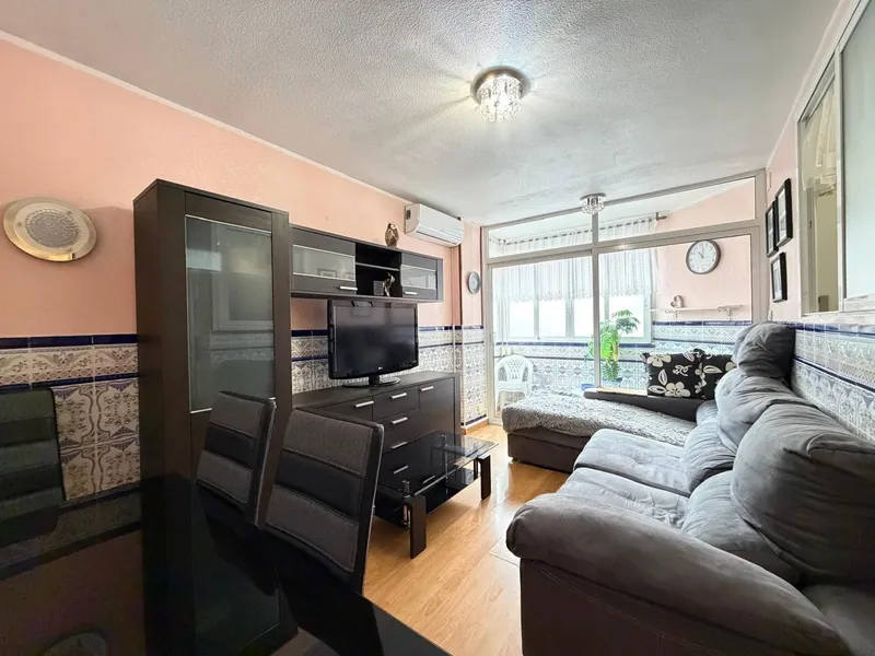 APARTAMENTO A 500 METROS DE PLAYA DEL CURA CON SUPERFICIE DE 44 M2. 1 DORM. 1 BAÑO.