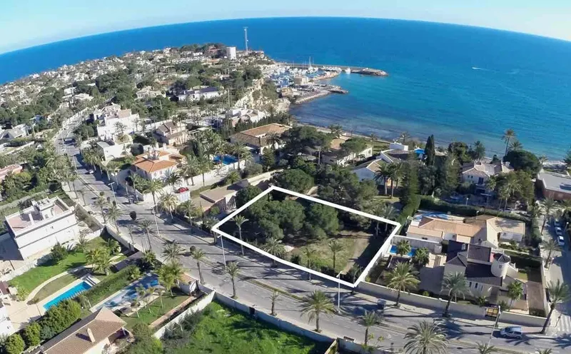 Plot en Cabo Roig