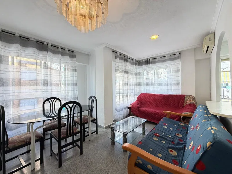 APARTMENT 400 METERS FROM PLAYA DEL CURA WITH BUILT AREA OF 84 M2. ALL EXTERIOR! 2 BEDROOMS. 1 BATHROOM.
