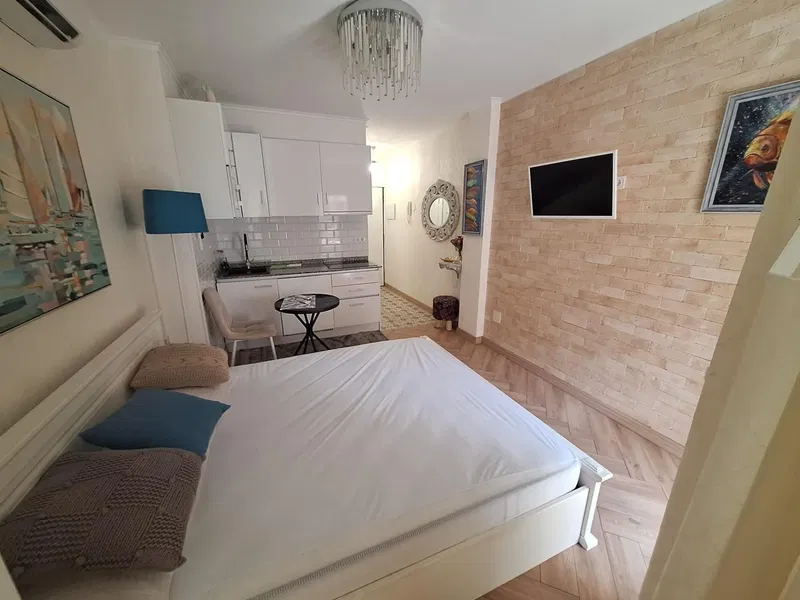 Estudio totalmente reformado a escasos metros de la playa Del Cura!