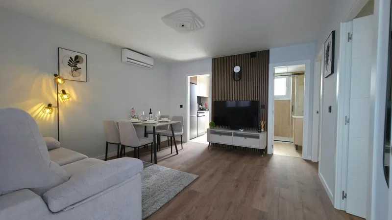 Charming Completely Renovated Bungalow with Sea Views!