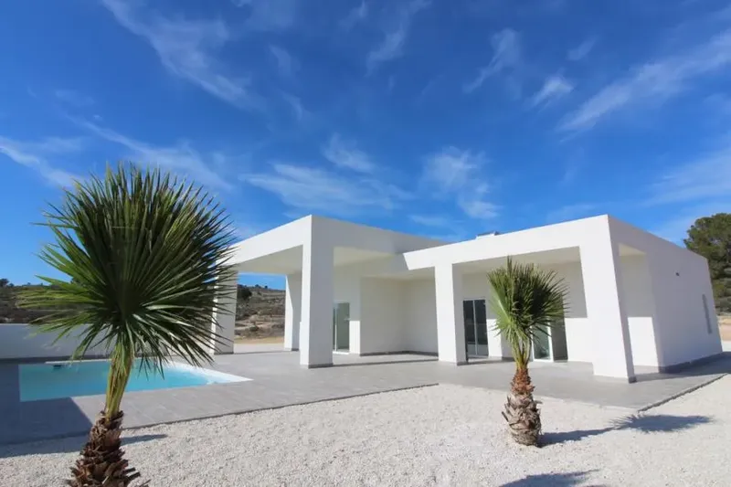 Villas con vistas a la montaña en parcelas de 10.000 m²