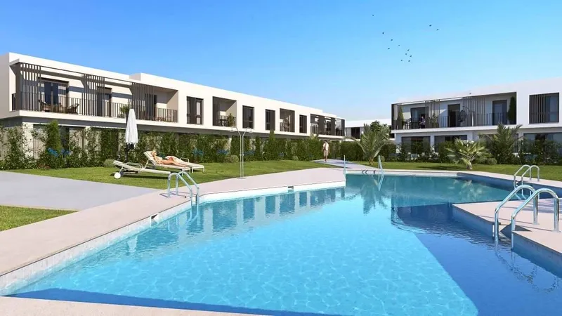 Townhouses on the Golf Frontline in San Roque